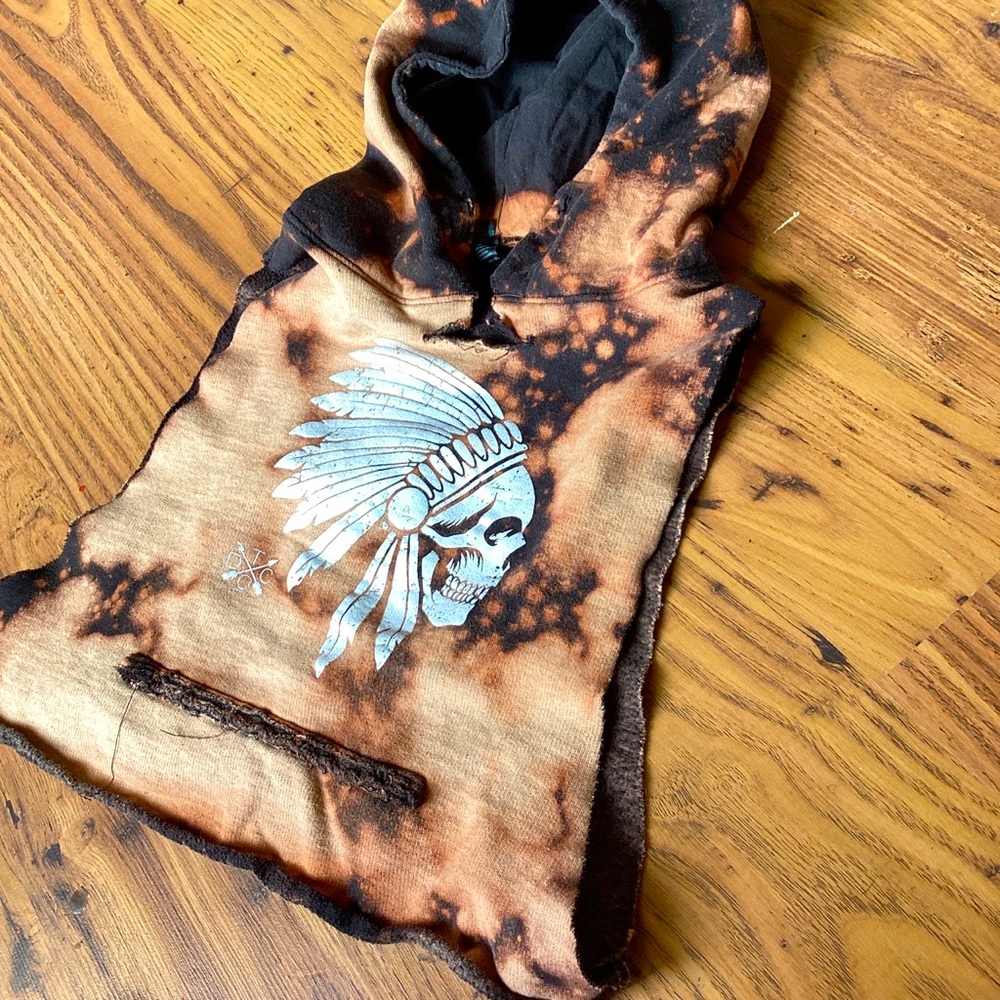 Bleach dyed skull Muscle tank crop top.
